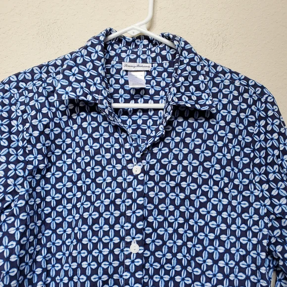 Tommy Bahama Indigo Cowrie Boyfriend Shirt.  Size Large - Picture 2 of 6